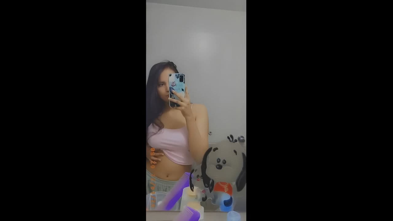 Beautiful Sexy Gf Showing Fingering