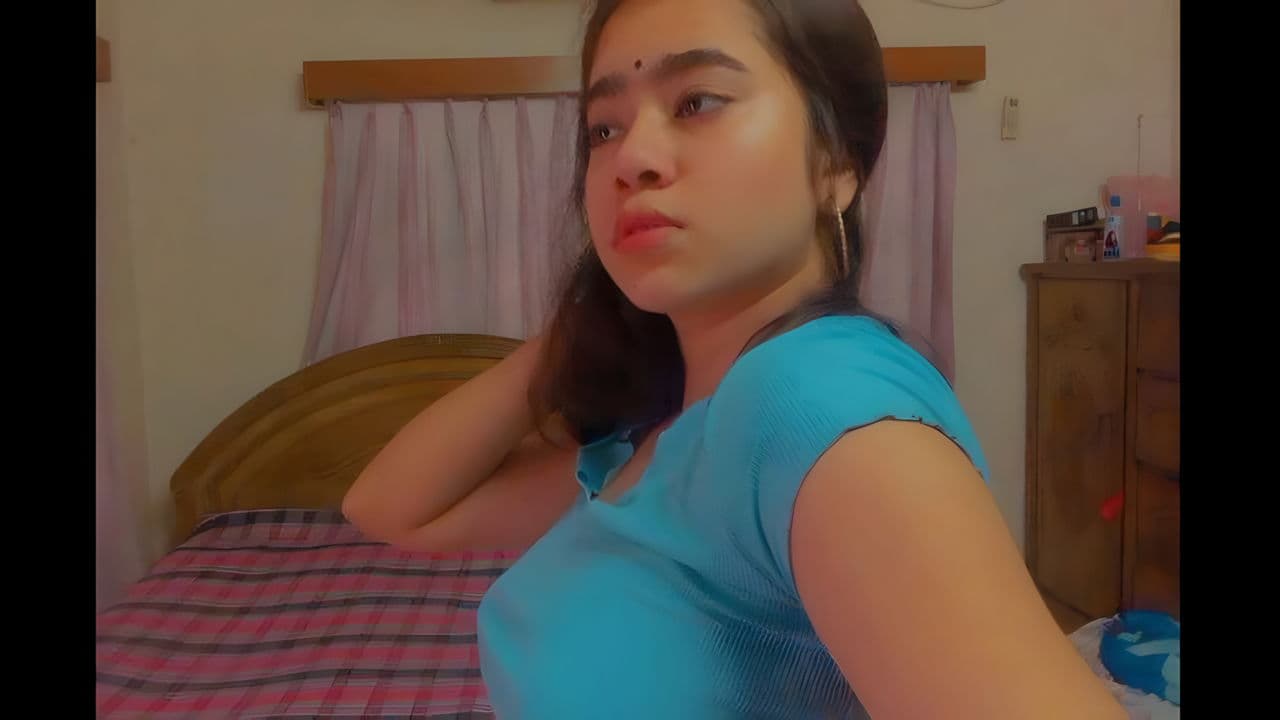 Horny Babe Masturbating Clip Update