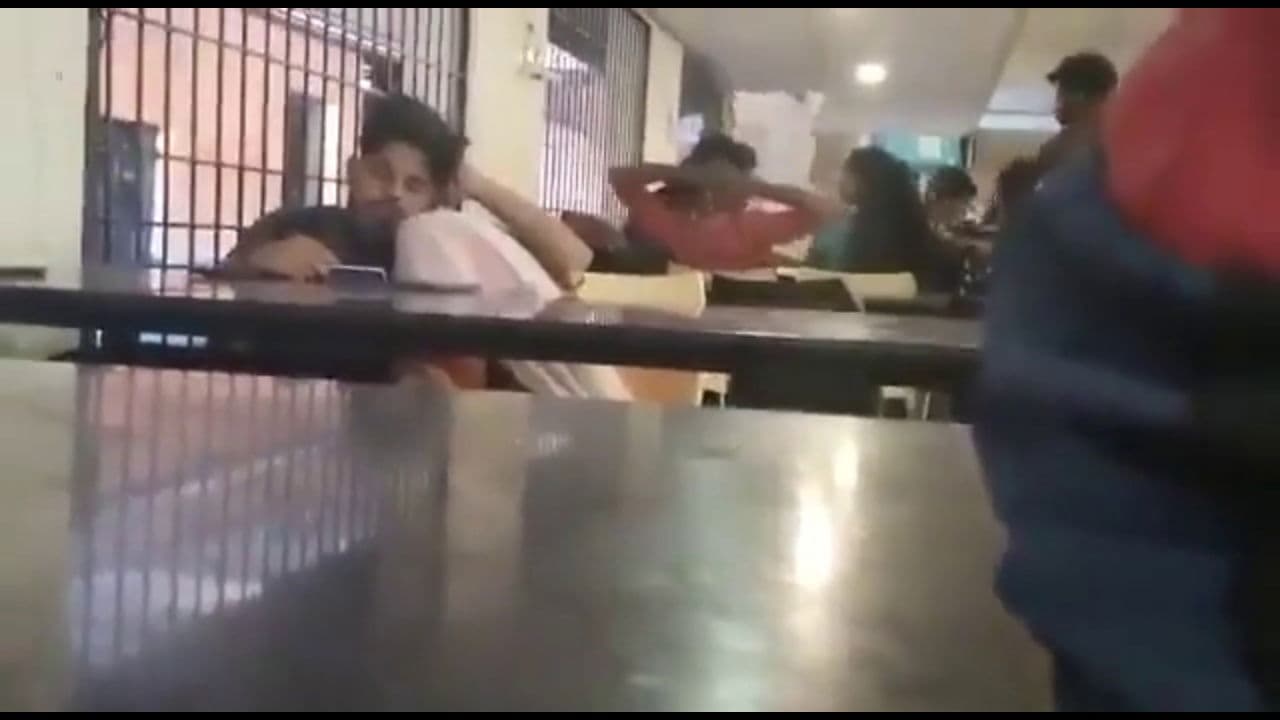 desi collage girl sucking in canteen spy voyeur