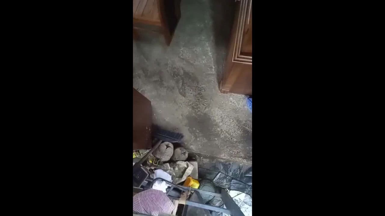 Tamil Aunty Secret Affair Fucking in Furniture Shop Caught On CCTV