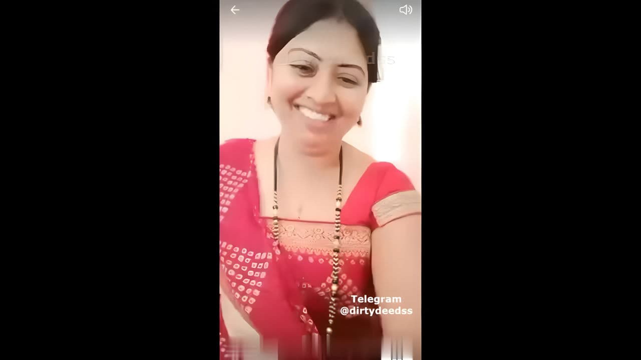 Madhuri Ji Stripping Saree and Showing Boobs Pussy & Ass on PREMIUM Tango Live