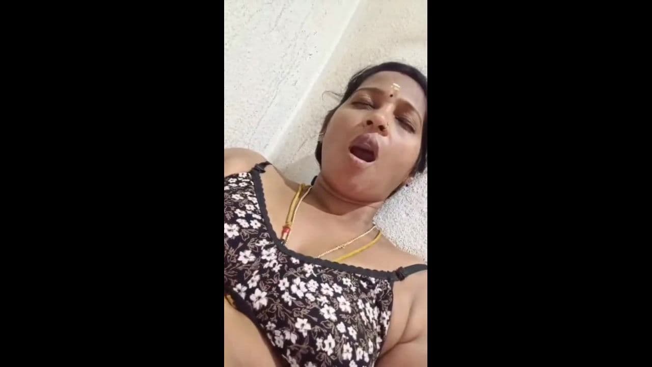 tamil aunty fingering