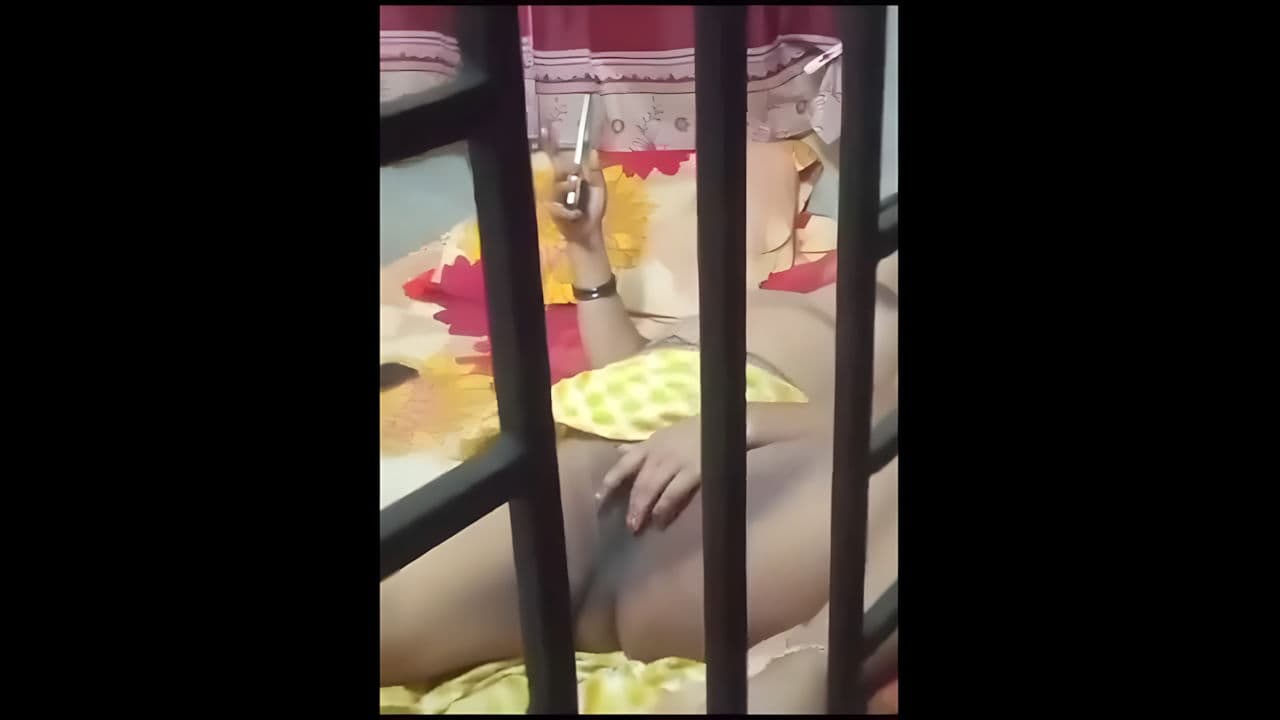 Neighbour Bhabhi Rubbing Pussy While Watching Porn