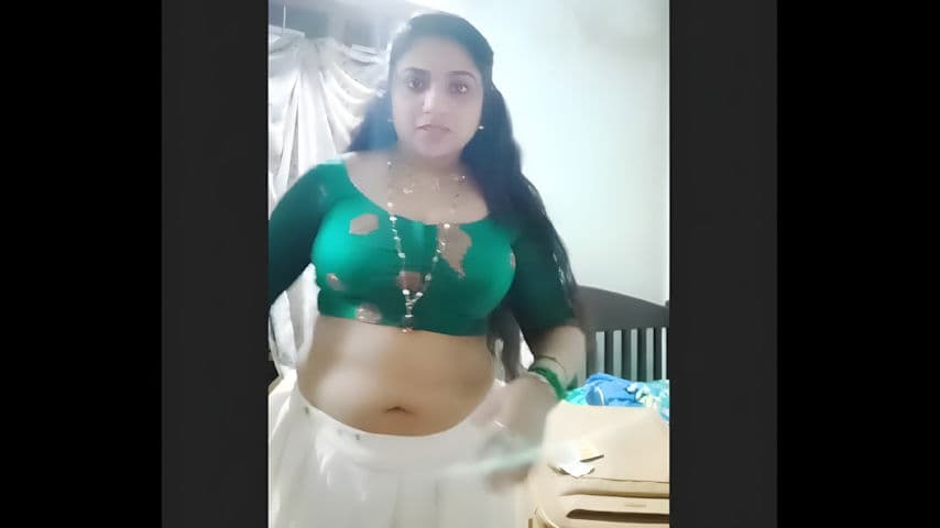 Jipsa Begum Sensual Dressing Tease