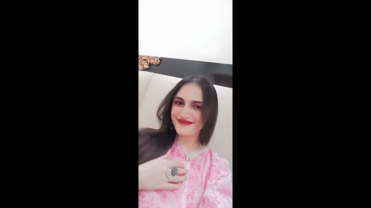 Beautiful Desi Maal Hot Show