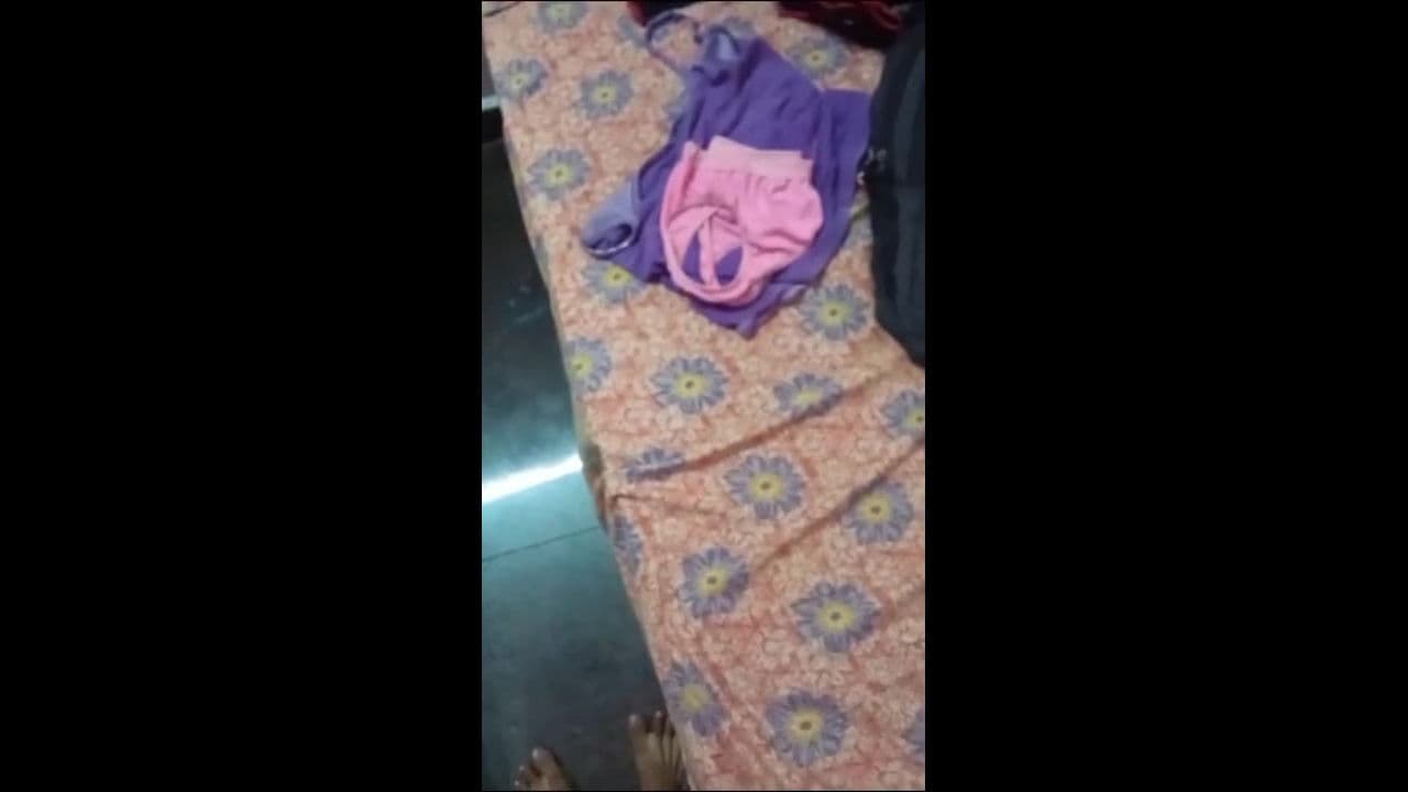 BF Ke Liye Nangi Ho Gayi