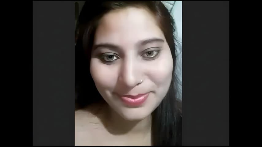 Cute Pakistani Bhabhi