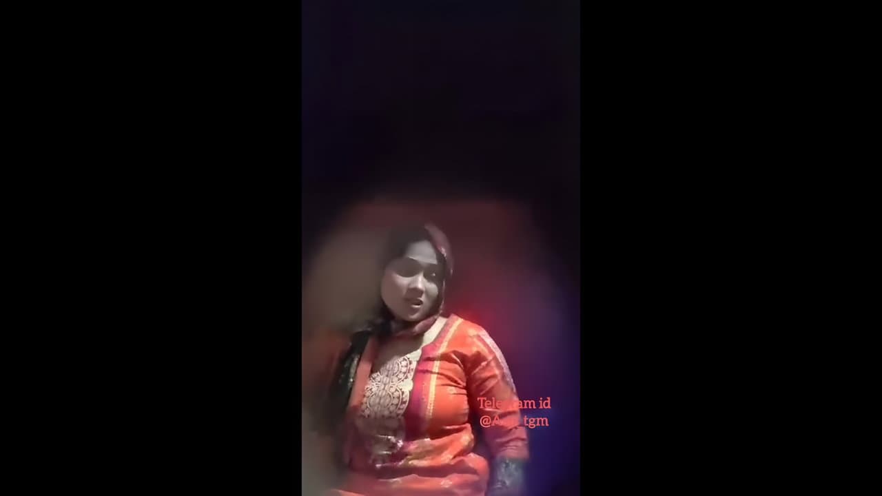 Beautiful Bhabhi in Restaurant With Lover Caught on Hidden Cam
