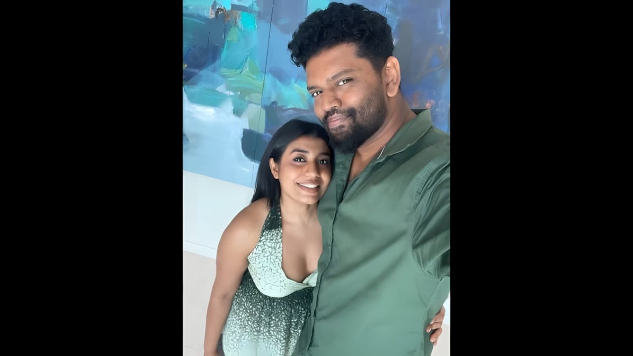 Famous Sri Lanka Couple MMS Leaked