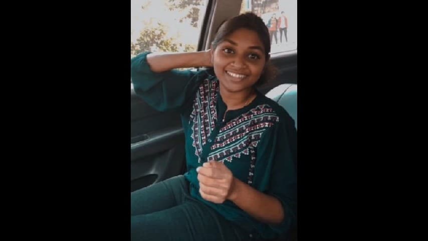 Extremely Beautiful Girl Enjoying With Lover in Car Pussy Fingering on VC Full Collection
