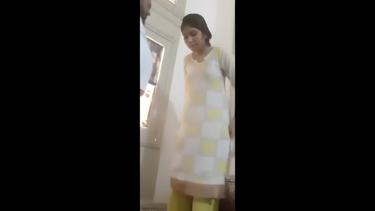 Pakistani Couple Having Fun Full Video