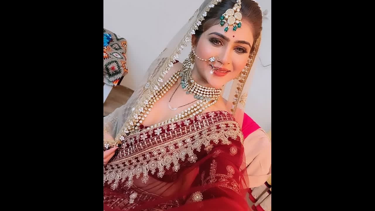 Desi Hot Model Hiral Radadiya