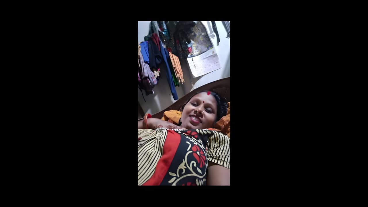 Mom Shows Boobs for Money and Son Makes Video Crazy