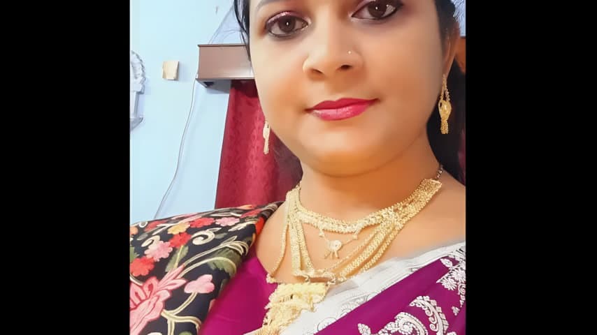 YouTuber Beauty Queen Video (1)