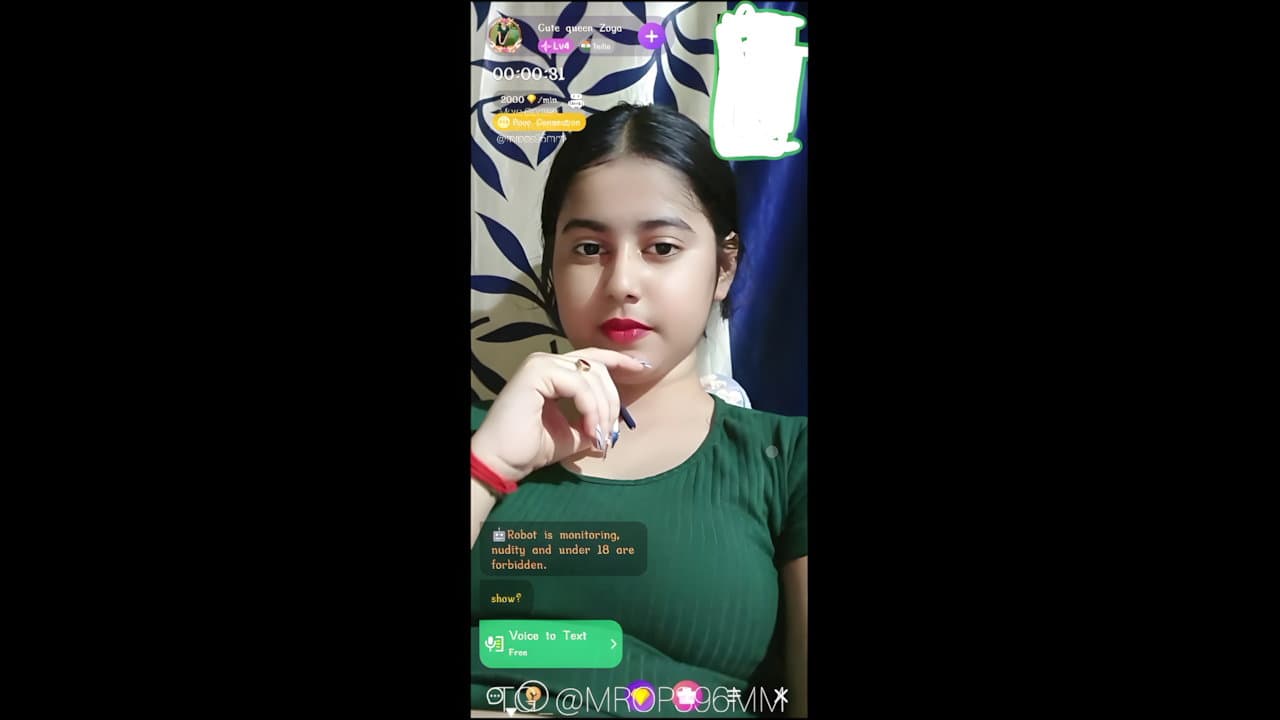 Cute Queen Zaya Seductive Live Show