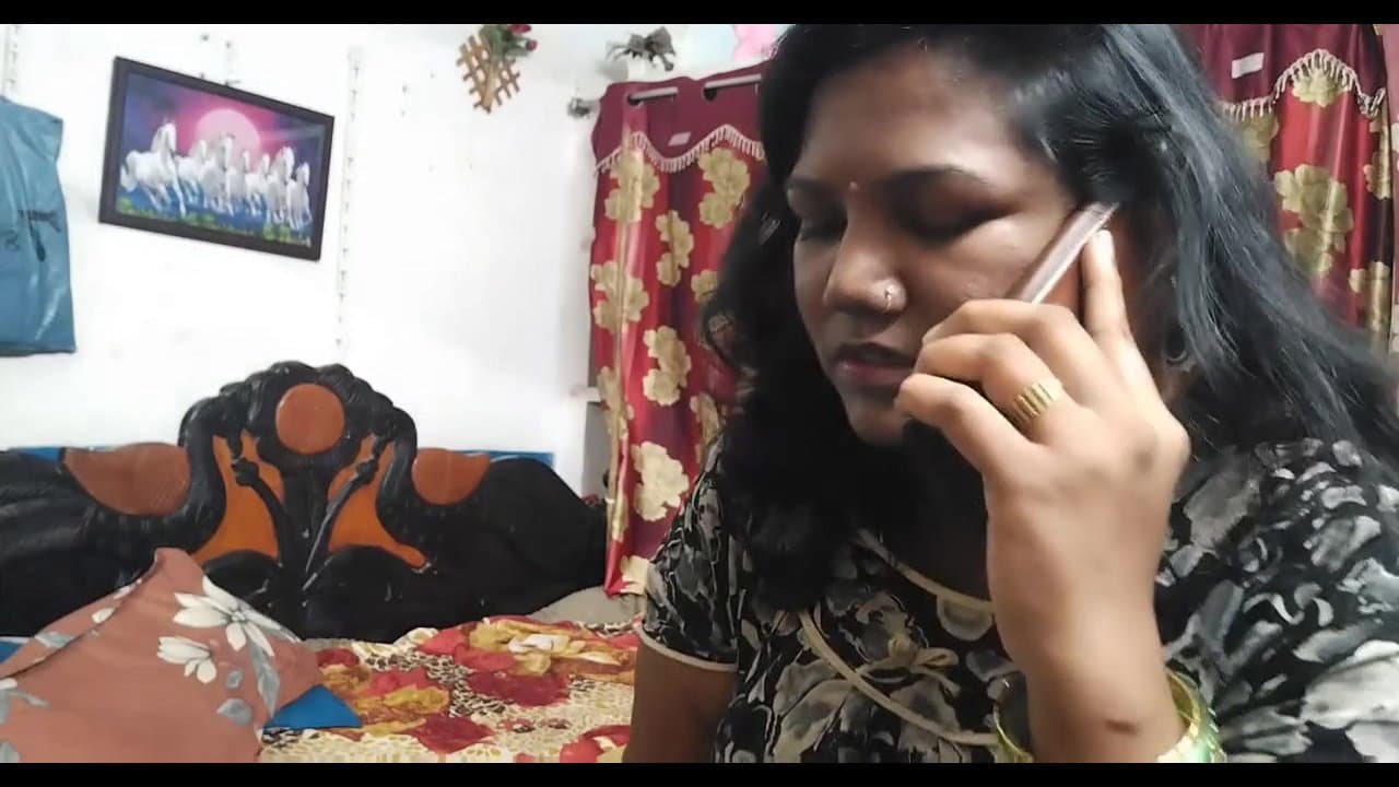 Tamil Chubby Wife Fucked and Loud Moans