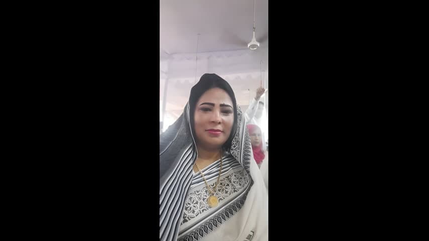 MILF Affair Showing Lover