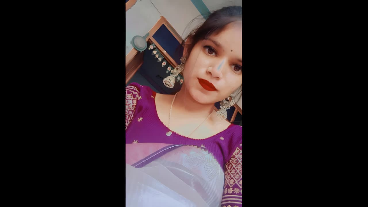 Desi Extremely Cute Beautiful Girlfriend Boobs Show and Pussy Revealed