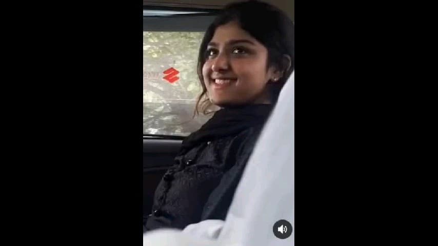 Extremely Cute Pakistani Girl In Car Hindi Talking