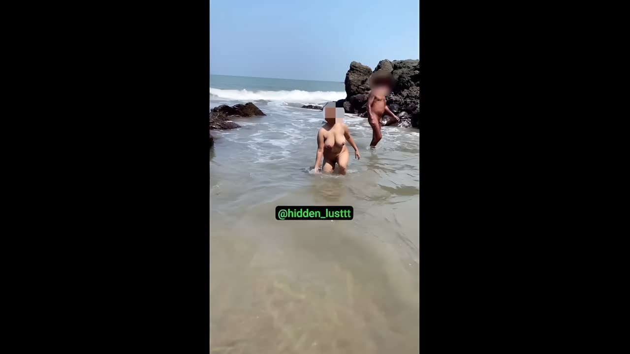Desi Sexy Bhabhi Outdoor Fucking
