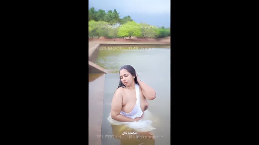 Nila Nambiar Bath In Pond Showing Big Boobs Pussy And Ass