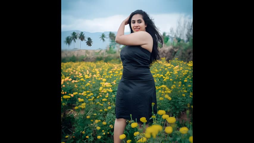 Nila Nambiar Showing Boobs And Rubbing Pussy Outdoor In Flower Farm