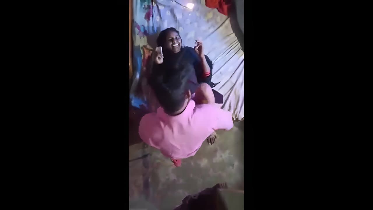 Chut Mein Ungli Karke Chudai Ki
