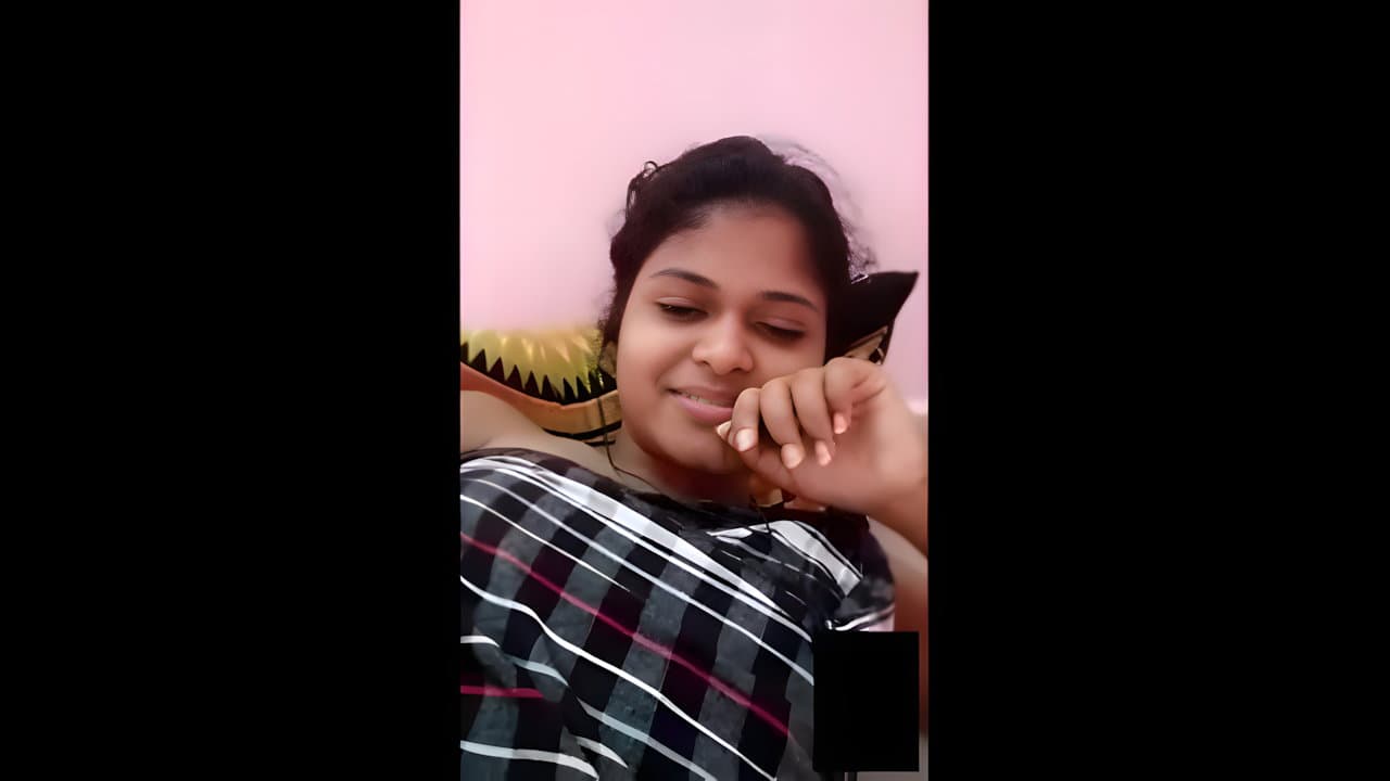 Boob Show By Girlfriend On Video Call