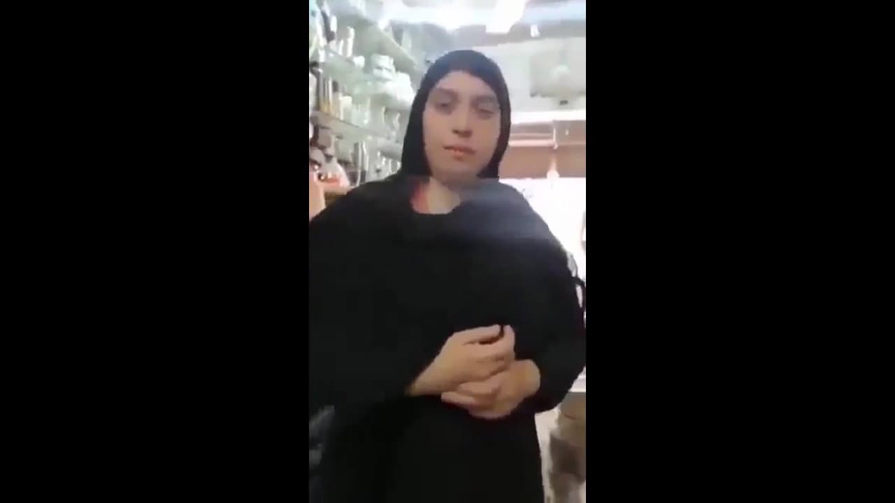 Hijab Aunty Got Ass Groped In Shop