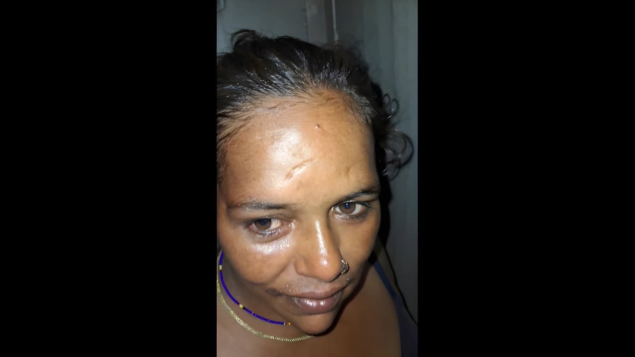 Desi Indian Bhabhi Ki Saari Mein Jordaar Chudai Clear Hindi Audio