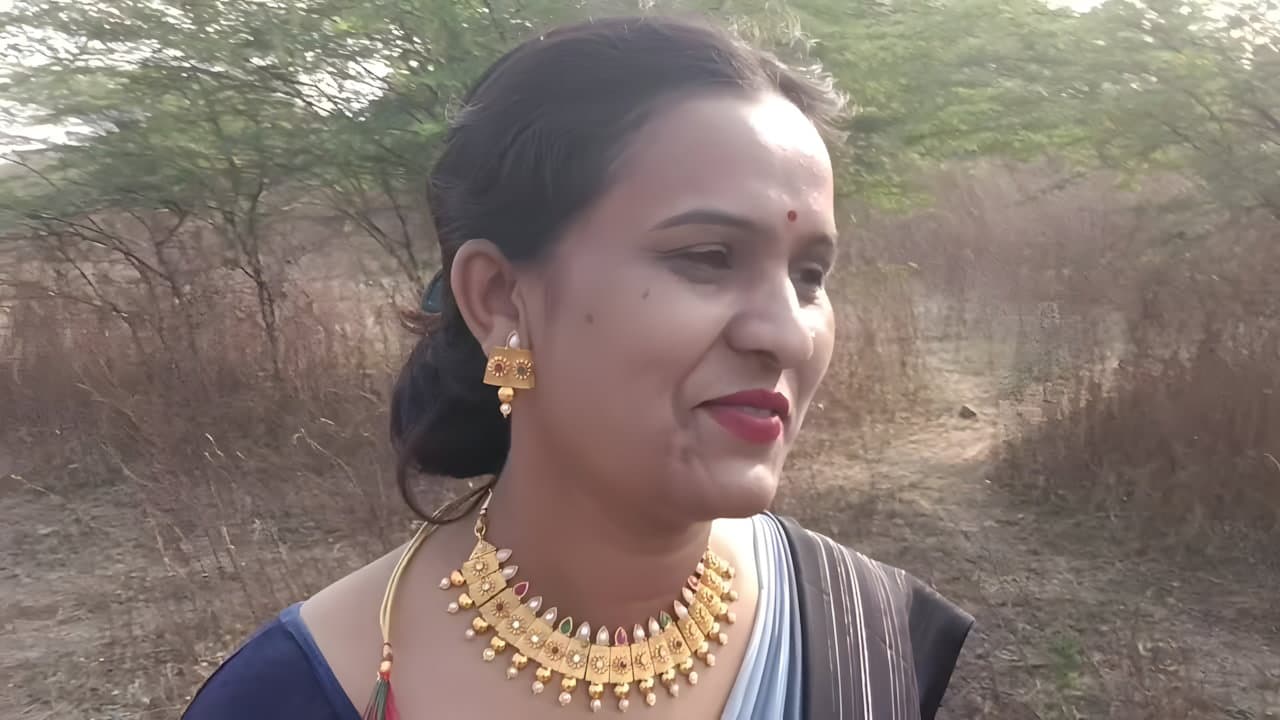 Marathi Teacher Kavita Fucked By Student