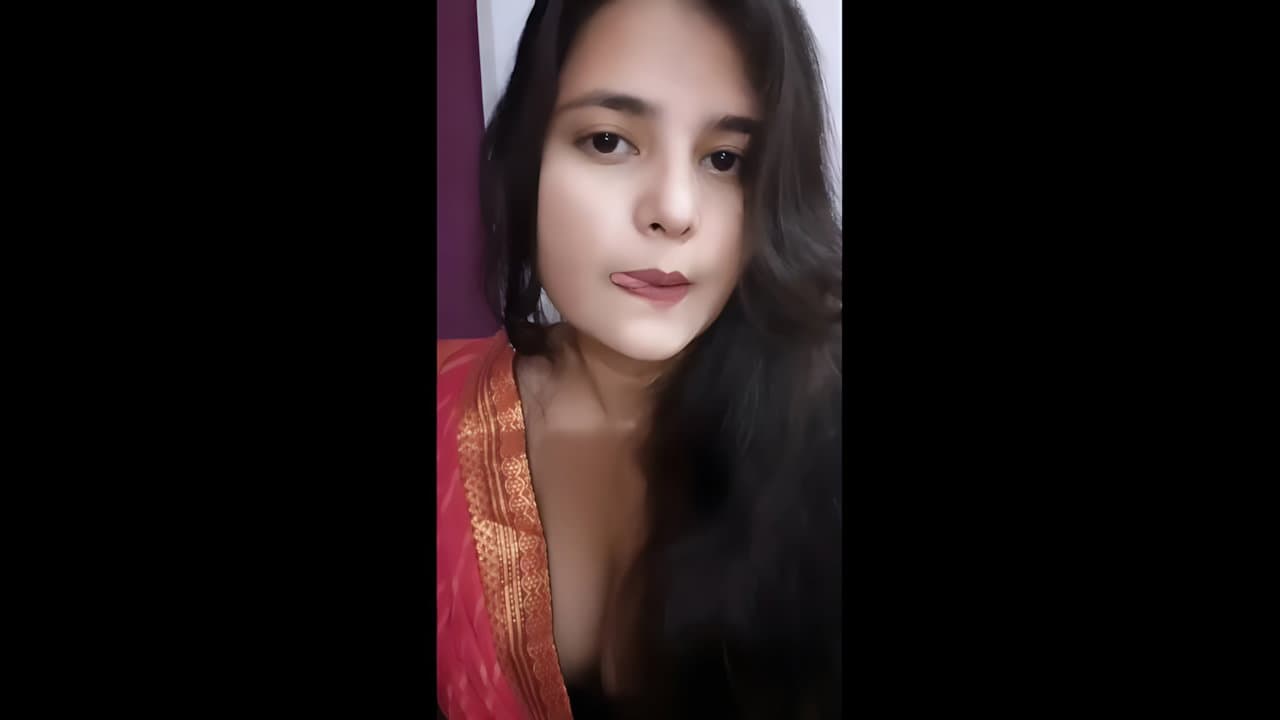 Sexy Girlfriend Hot Nude Show