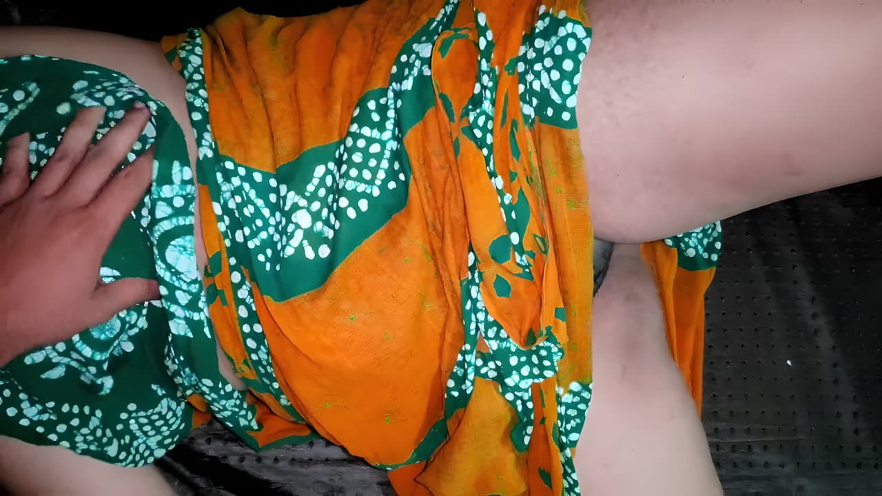Horny Bengali Bhabhi Fucked By Security Guard