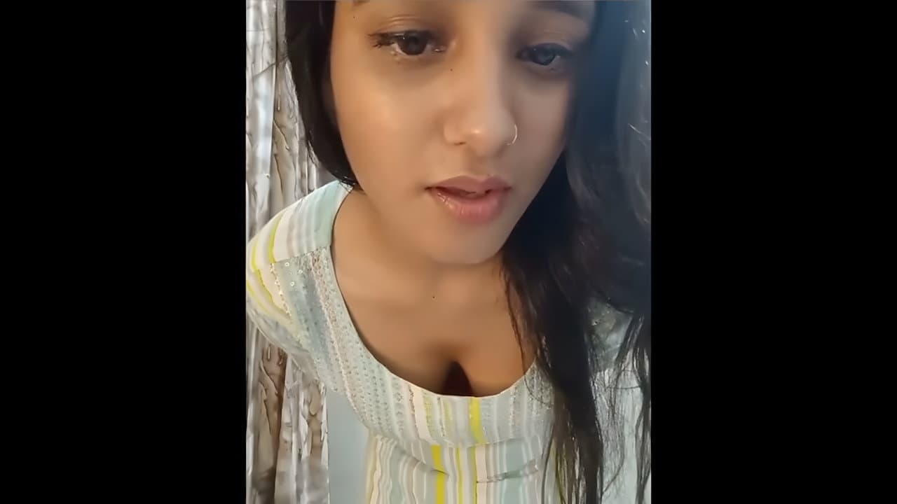 Sexy Girl Live Undress and Masturbation Show
