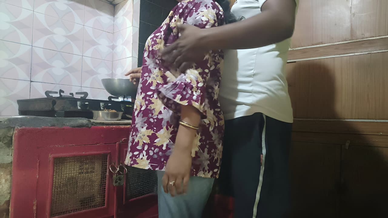 First Time Kitchen Sex with Bhabhi While Cooking