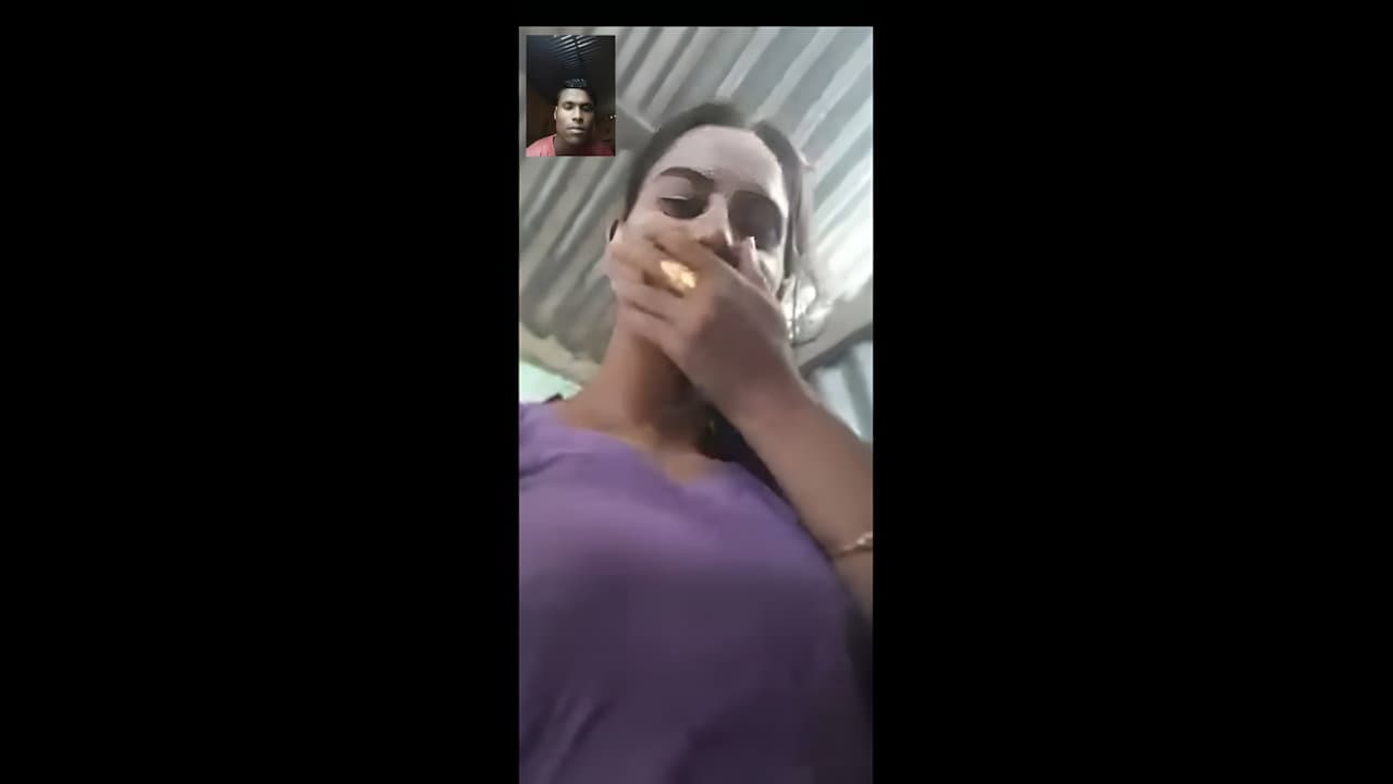 Hot Girl Shows Boobs On Video Call With Lover