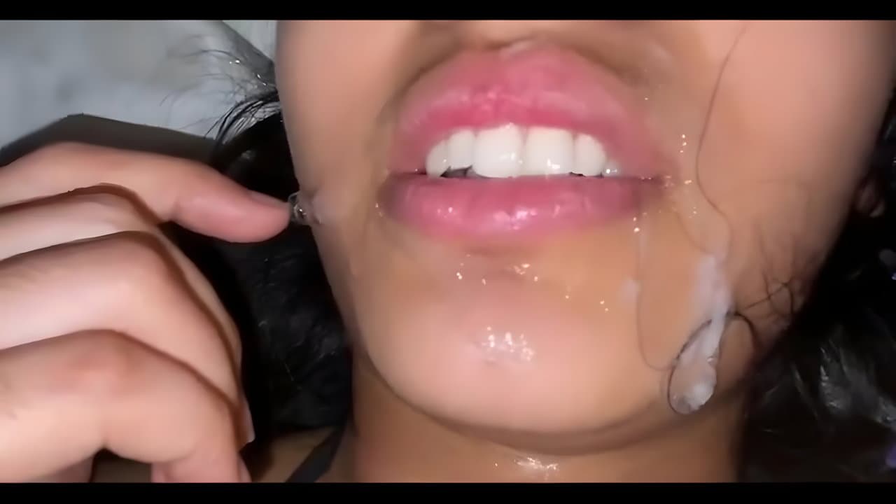 Girlfriend Swallows Hot Cumshot