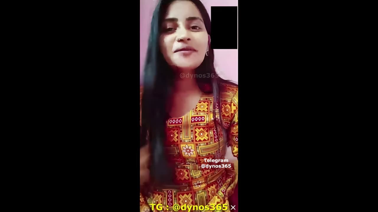 Divya Divya Sensual Solo Performance