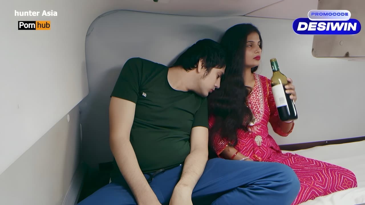 Unforgettable Train Journey With Horny Bhabhi