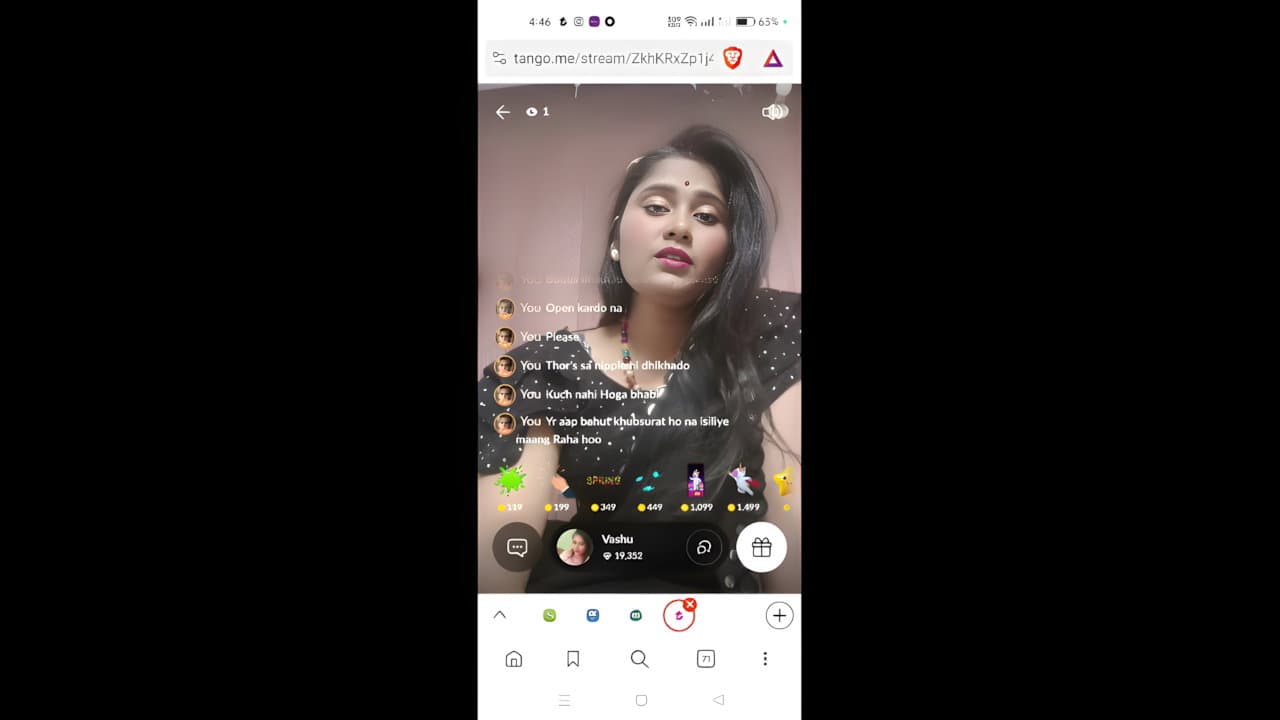 Naughty Vashu Bhabhi Private Show