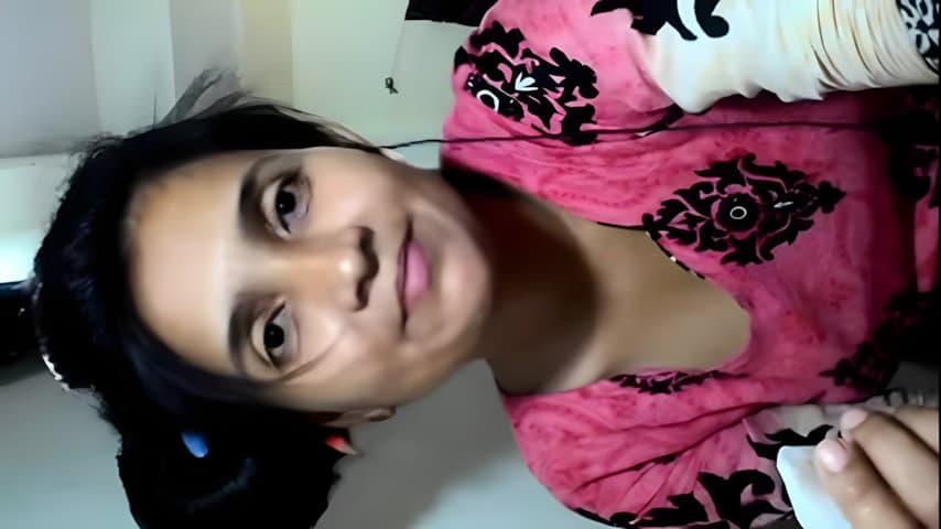 Desi Indian Girlfriend Shows Naked Body To Boyfriend