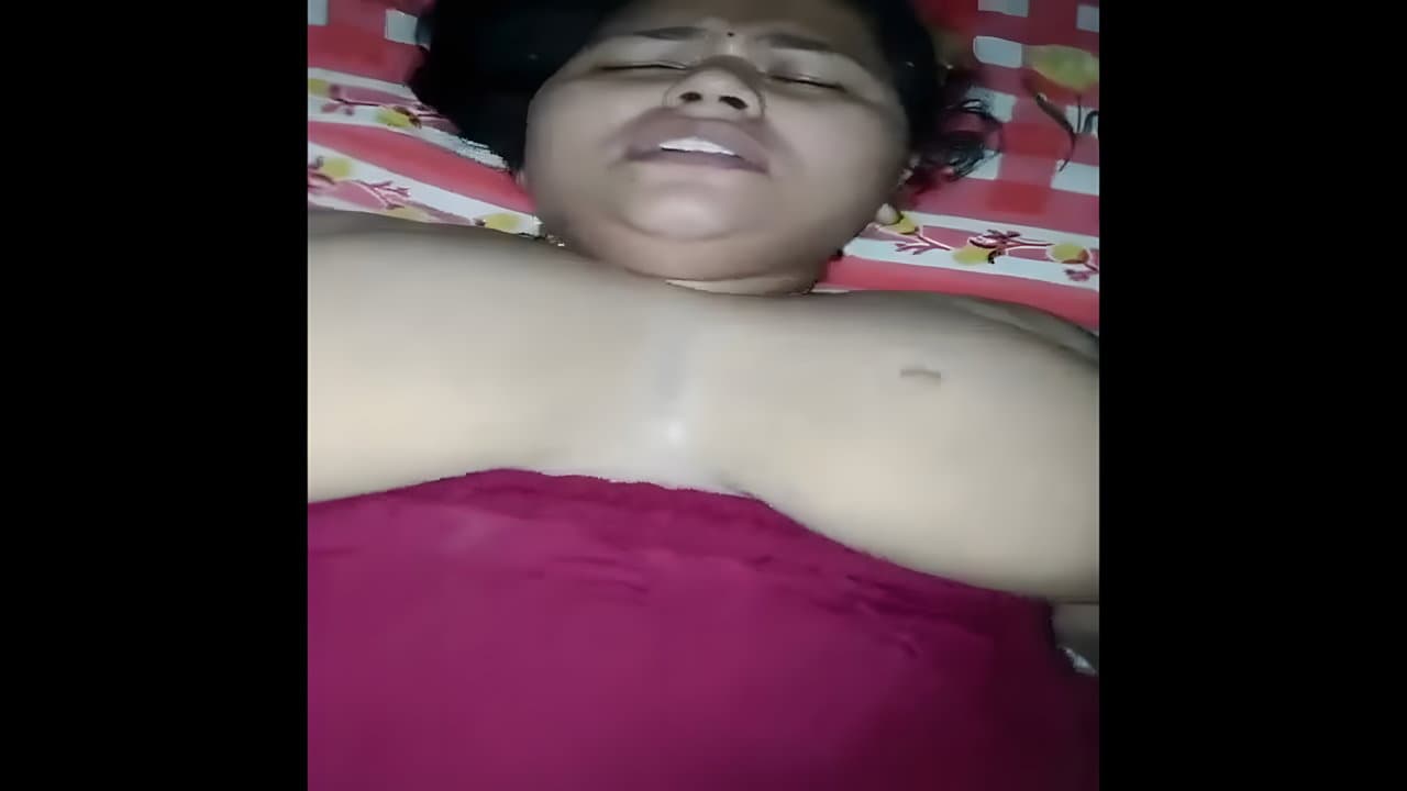 Thick Bhabhi's Juicy Gaand Gets Destroyed