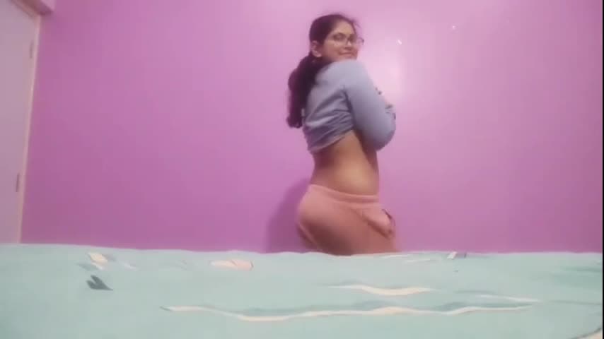 Cute Noida Girl Strips For Boyfriend