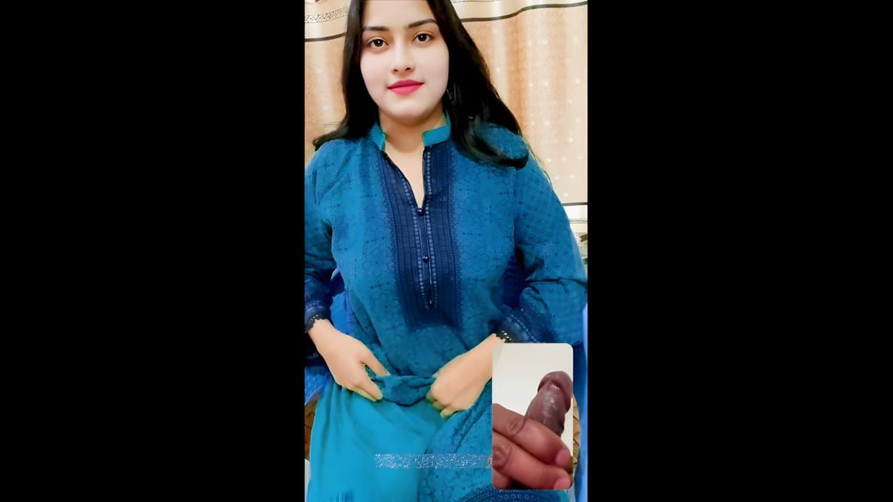 Hot Schoolgirl Goes Wild on Viral Video Call Sex Chat