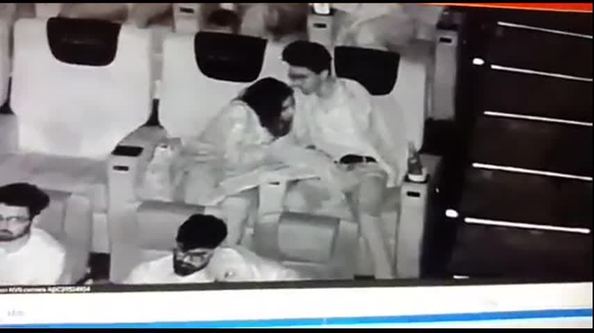 Lahore Lovers Risky Theater Blowjob